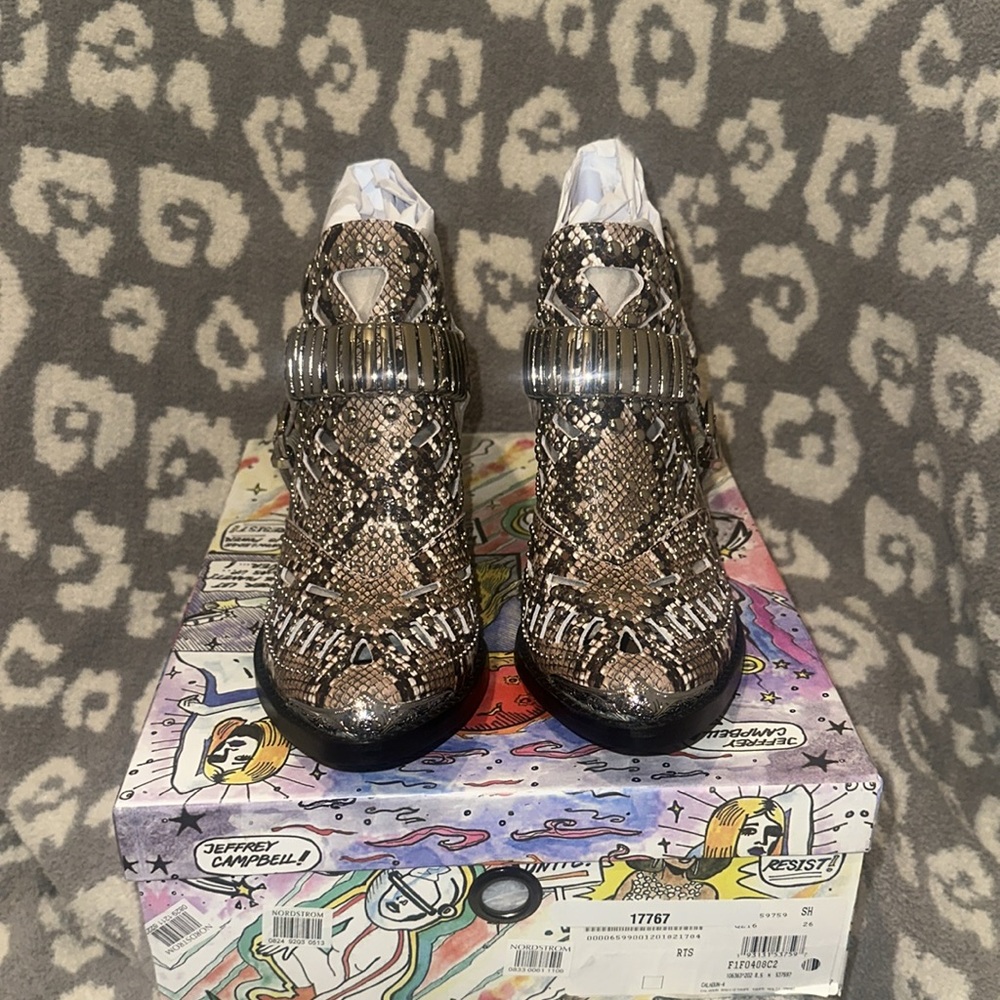 Jeffrey Campbell Calhoun Cutout Booties in Taupe Multi Snake New & Never Worn 😍